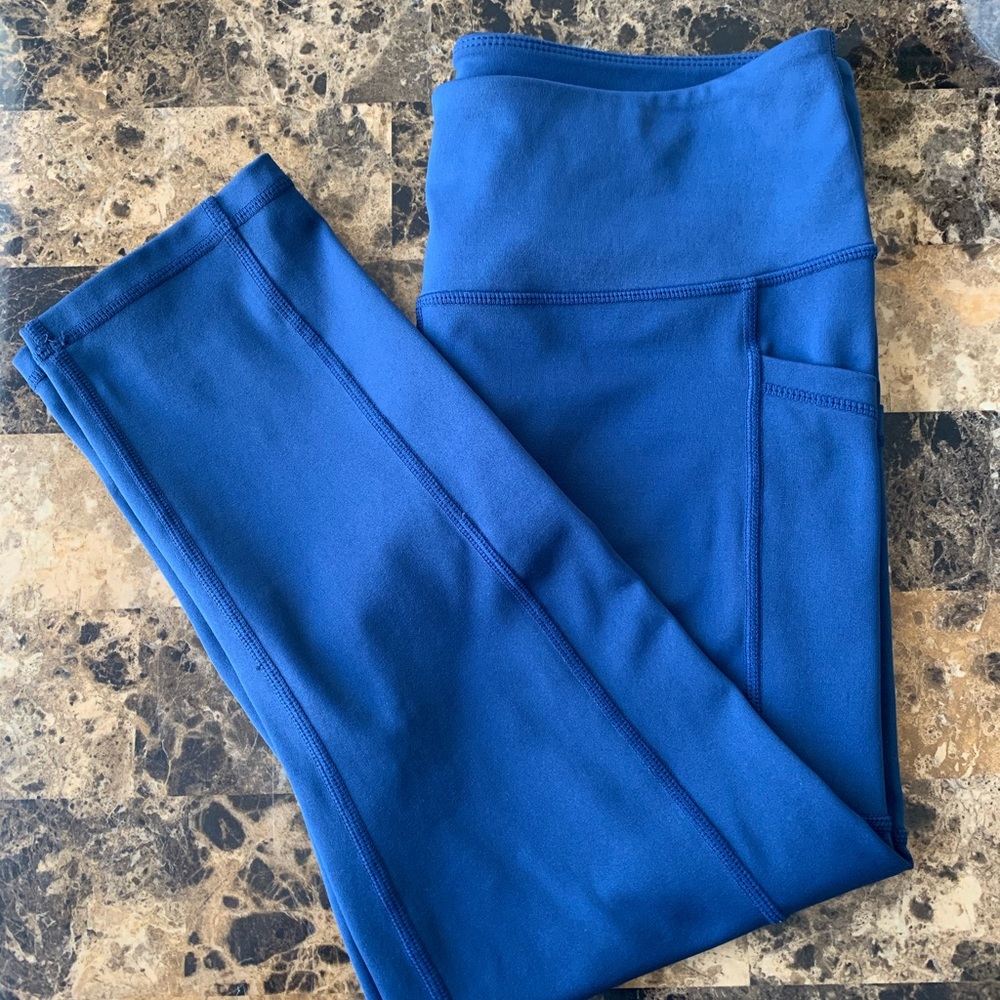 CVG Navy Capri Leggings